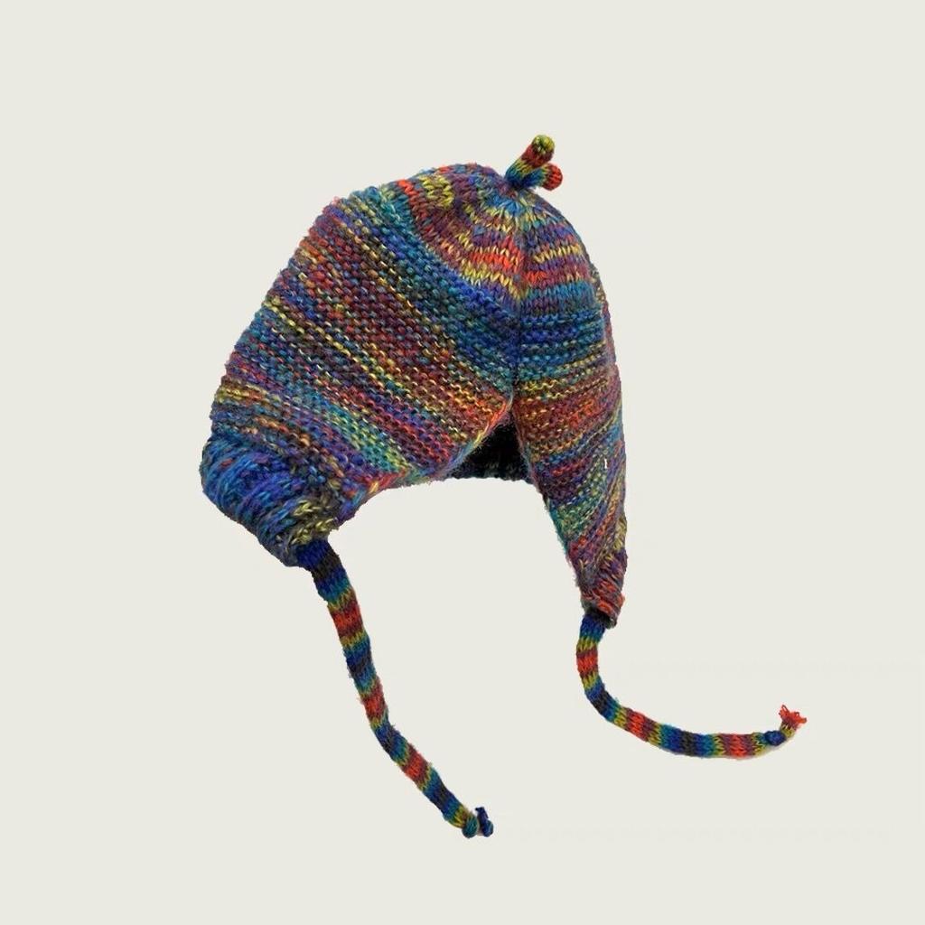 Autumn and Winter Colorful Woolen Hats for Women Korean Style Face Showing Small Knitted Hats with Straps To Keep Them Warm and Ear Protecting.