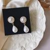 Palace Style Retro Faux Pearls Waterdrop Shape Dangle Earrings Golden Trim Ear Clip Design Drop Earrings Fashion Jewelry Gift