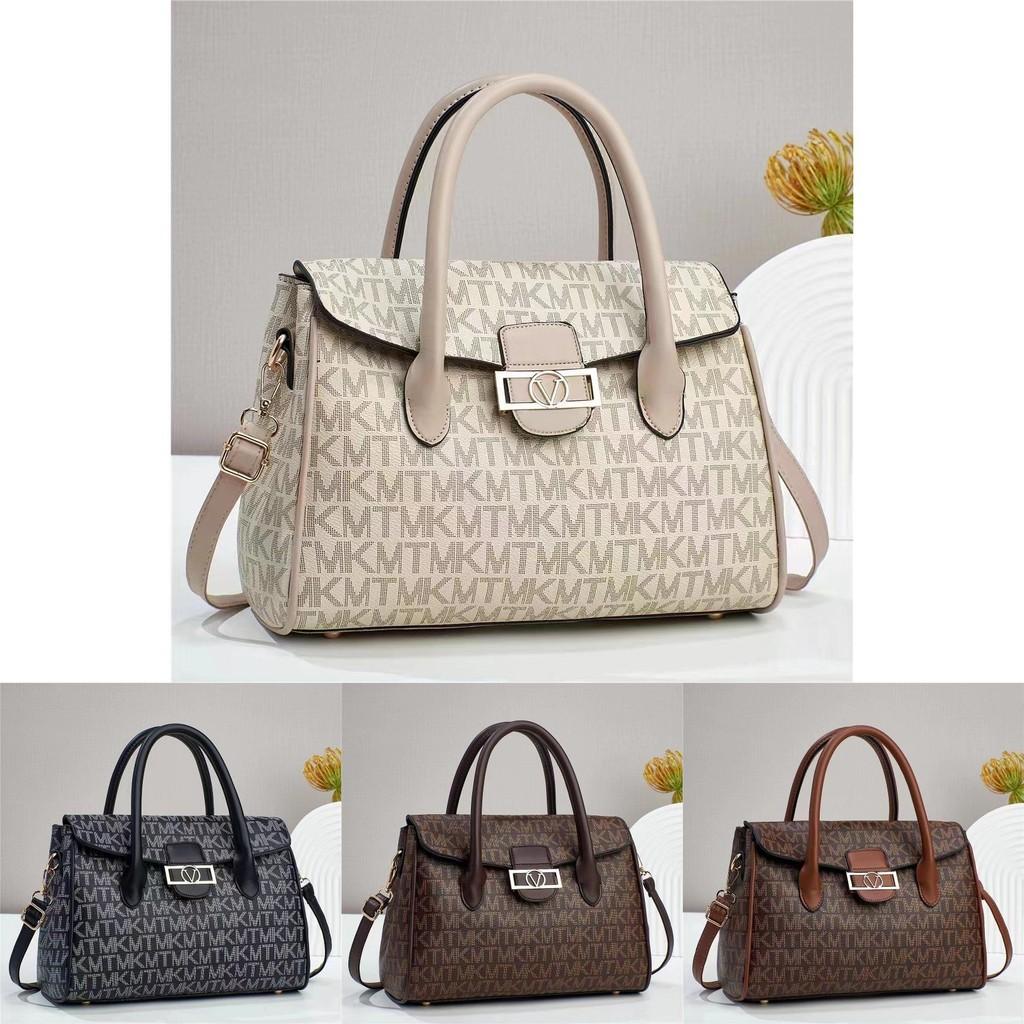 Stylish Boston Bag For Women With Large Capacity And Vintage Design In Black Color