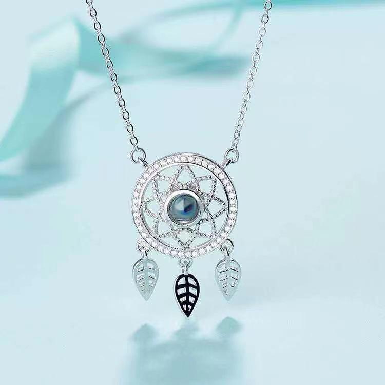 100 Languages I Love You Dreamcatcher Projection Necklace with Clavicle Chain
