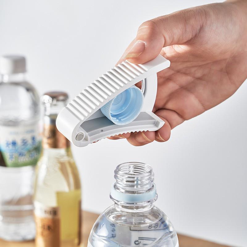 Mini Multi-Function Lid & Bottle Opener: Labor-Saving Screw Cap and Twist-Off Can Opener.
