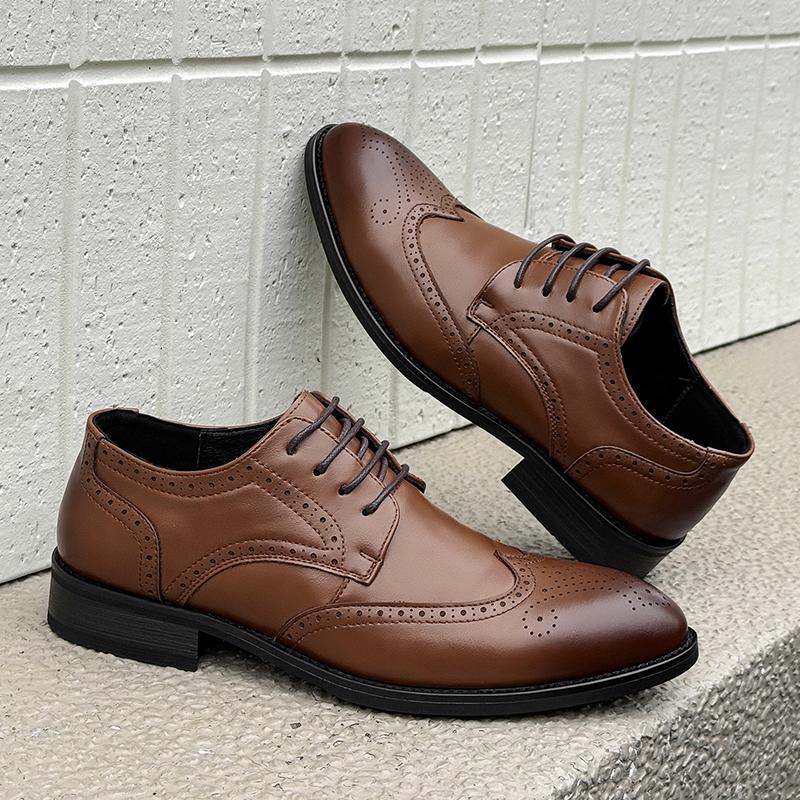 Fashion New Men Casual Derby Shoes Fashion Mens Formal Dress Footwear Handmade Leather Oxford Shoes All-match Male Brogue Shoes Sneakers