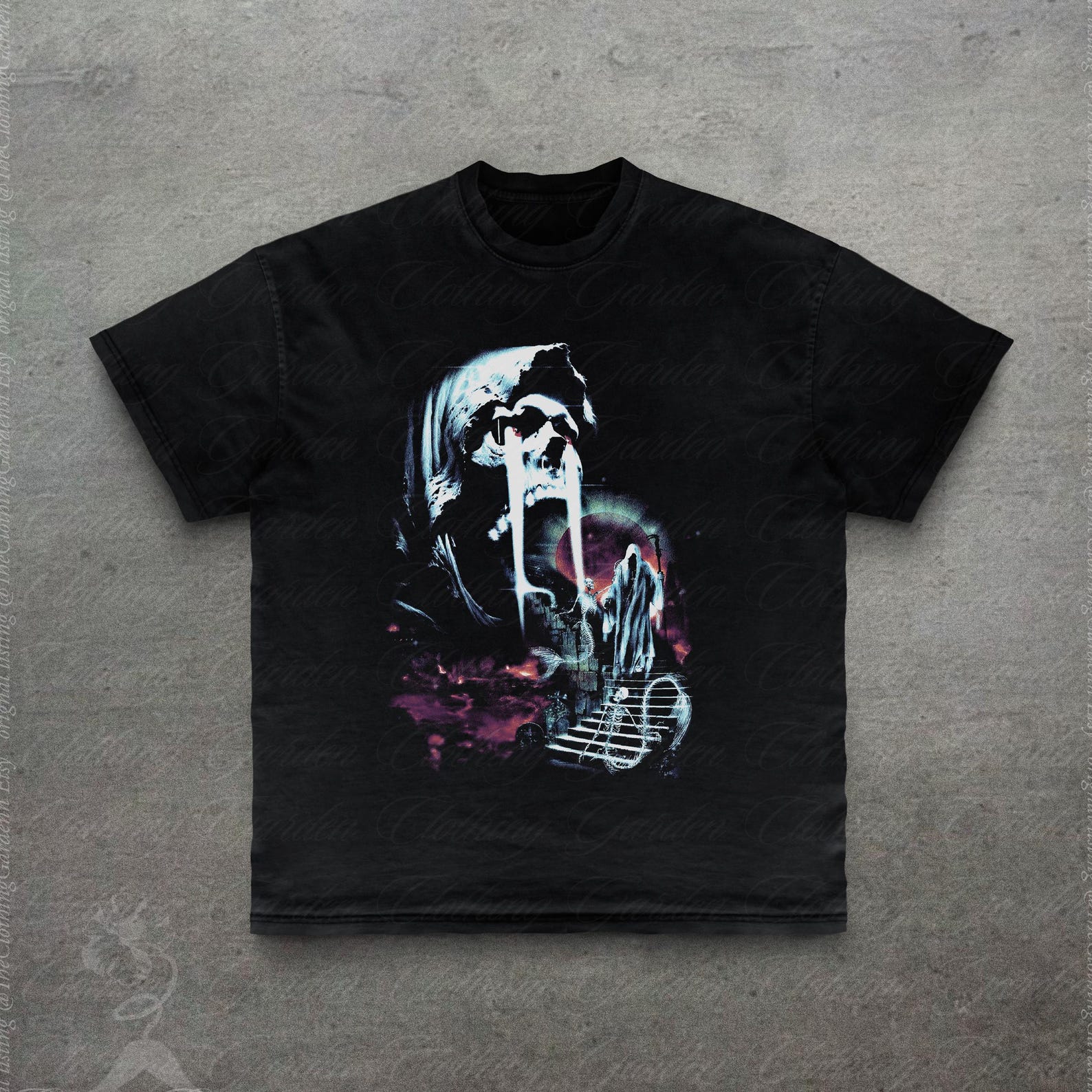 Retro Halloween Graphic Tee, Spooky Gothic T-Shirt for Men Women, Vintage Style Dark Art Skull Shirt, Gothic Alt Girl Grunge Clothing S
