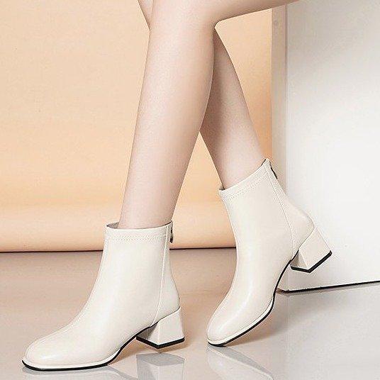 

Женские туфли с квадратным носком большого размера зима 2024 новая мода короткие ботинки молния сзади средний каблук толстый каблук ботинки мартин мягкая кожа одинарные ботинки 42