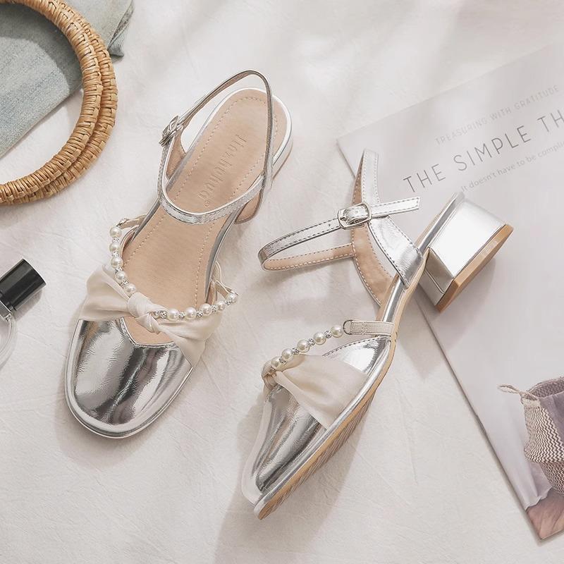 One-word sandals with bag head women's French stunning silver fairy style thick heel with skirt sandals women's middle heel