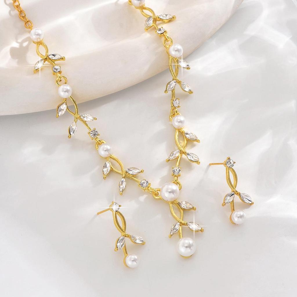 Elegant Pearl & Rhinestone Leaf Jewelry Set for Brides