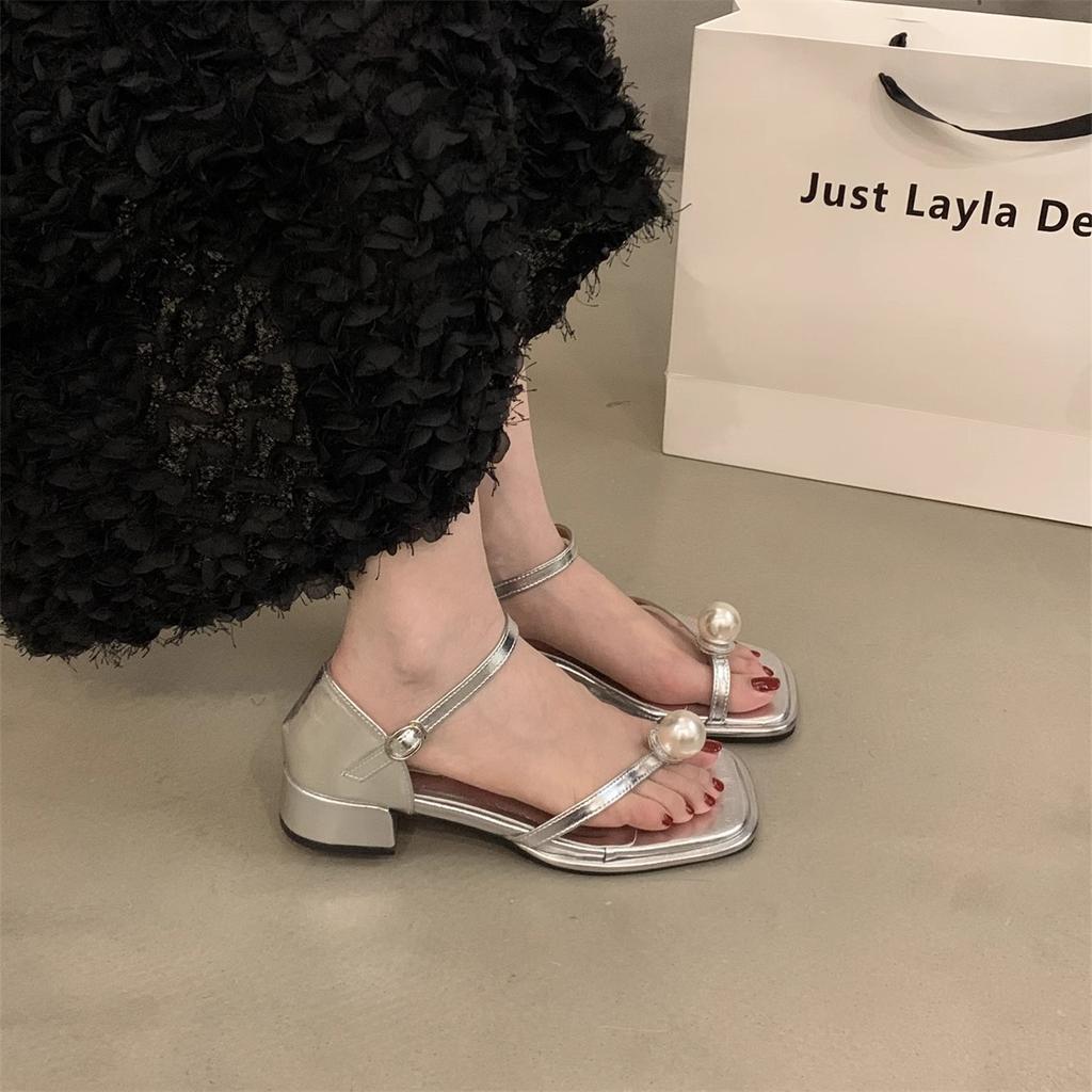 French High-end Pearl Open-toed Sandals Women's Summer 2025 New Shoes Square Heel Silver Roman Shoes