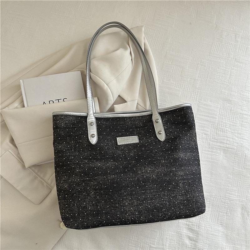 

Fashion large-capacity tote bag Fashion commuter bag Women s summer new casual shoulder handbag