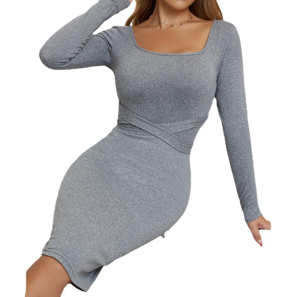 Das neue sexy Damenkleid mit Gürtel, offenem Rücken und langen Ärmeln