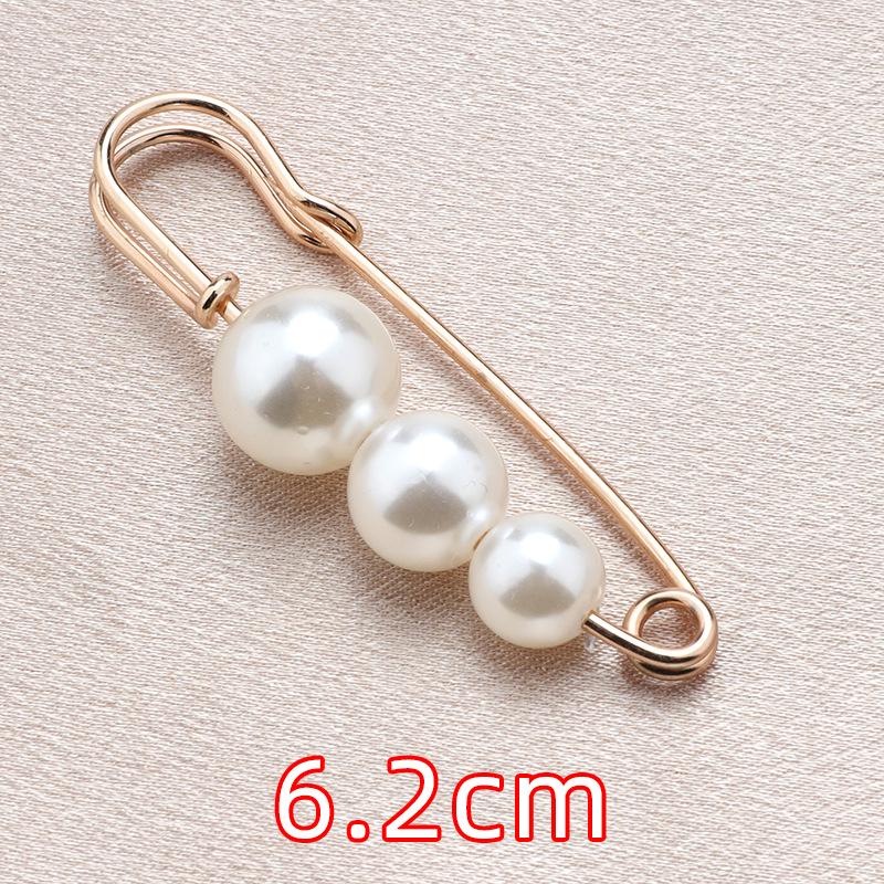 Waist-Cinching Pin: Transform Pants with This Anti-Exposure Brooch Accessory