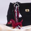 Colgante de Cuerda Tejida Dachshund y Amuleto de Cuero para Teléfono/Bolso