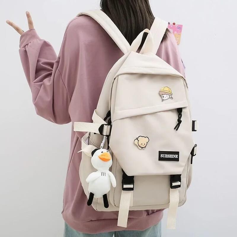 

Simple Large Capacity Backpack