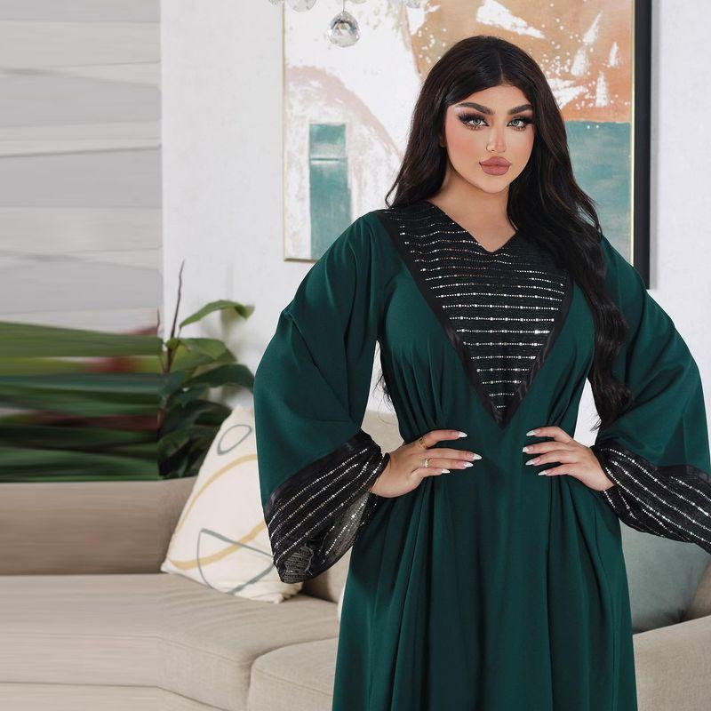 

Middle East Arab Dubai Dress Women s Embroidered Sequin Robe Shiny V Neck Indonesia Plus Size Long Dress Dresses Green 2XL