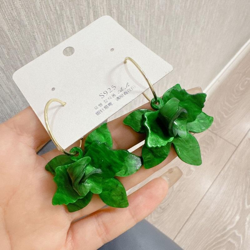

Корейские красочные акриловые серьги-подвески в виде цветка для женщин и девушек, винтажные серьги-подвески в форме буквы С с большими лепестками, подарки с цирконом 2025 зелёный