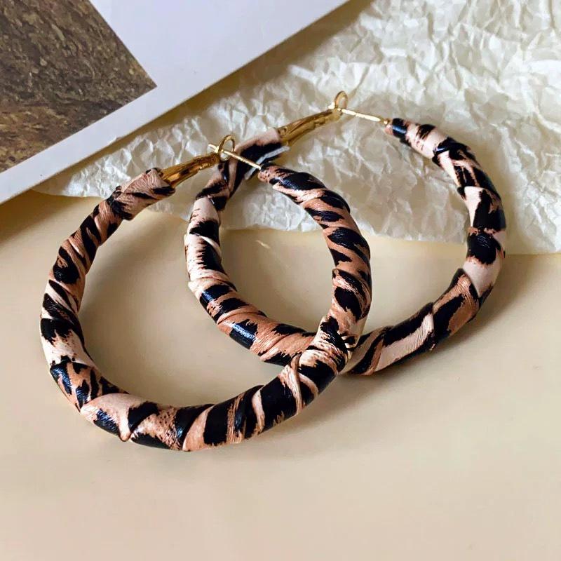 Trendy Leopard Print Leather Hoop Earrings - Chic, Versatile, Lightweight, and Stylish