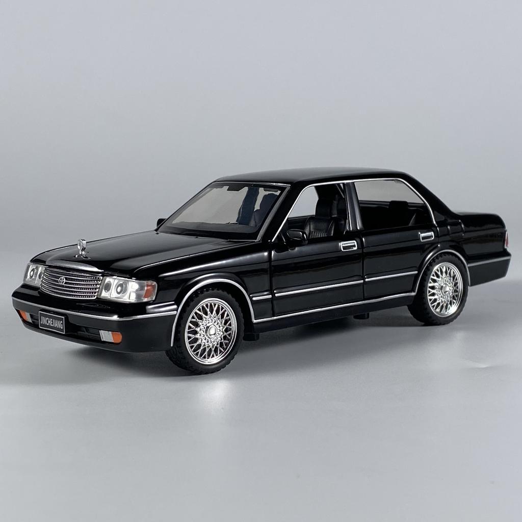 1:32 Toyota Crown Royal Classic Vehicle Alloy Car Model Diecast Metal Toy Car Model Sound And Light Kid Gift With Boyfriend Boys
