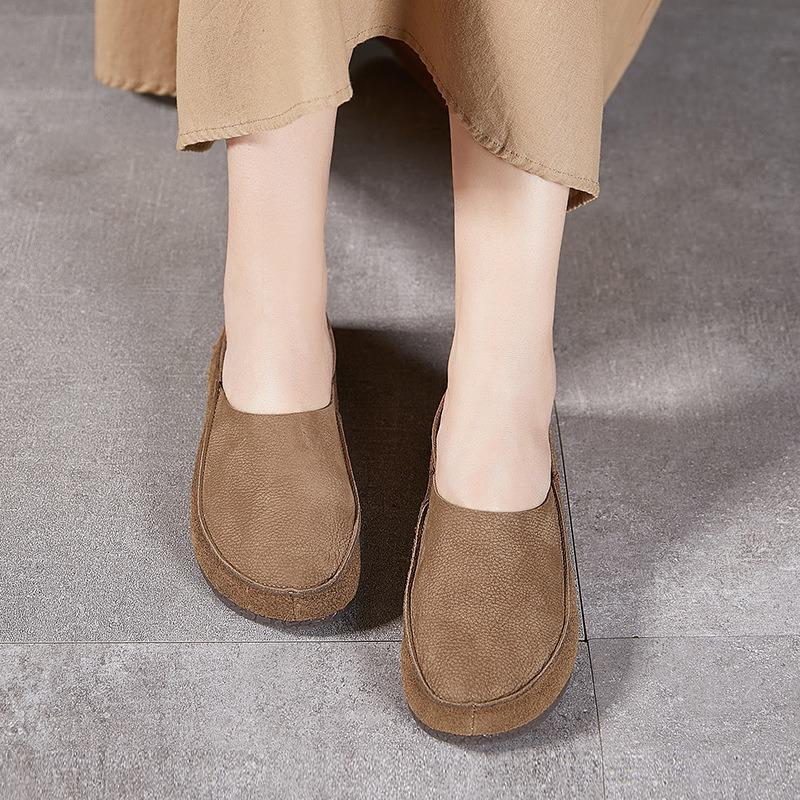 Frühling und Sommer neue Leder-Single-Schuhe Damen weiche Sohle Retro runde Spitze dicke Rindsleder Ein-Pedal-Fahren faule Schuhe