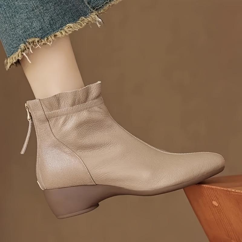 Sharp Pointed Women's Boots,  Autumn and Winter New Light Luxury Fashionable Women's Shoes, Simple Rubber Fashion Boots