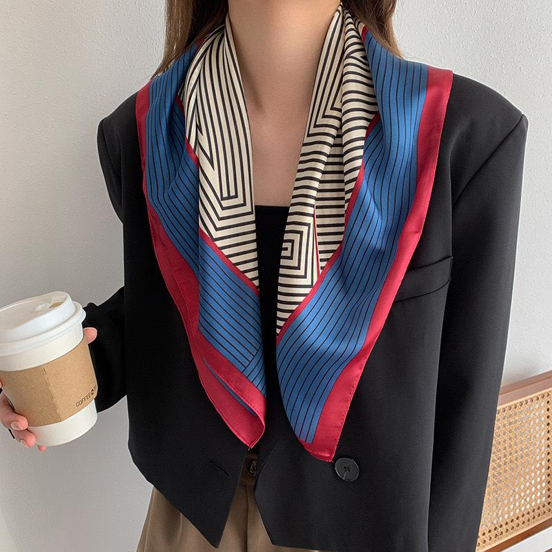 Schwarz-weiß gestreifter kleiner quadratischer Schal Seidenschal Damenkopftuch mit Hemd Professionelle Dekoration Nackenschutzschal Hals dünner Schal