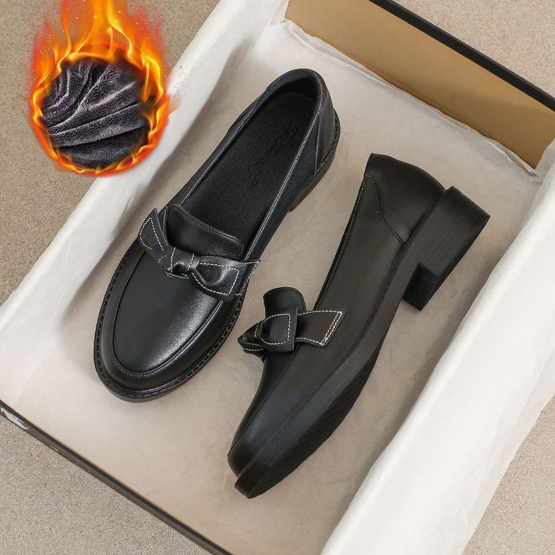 Leather small leather shoes women's new spring flat bottom comfortable black work soft bottom spring and autumn
