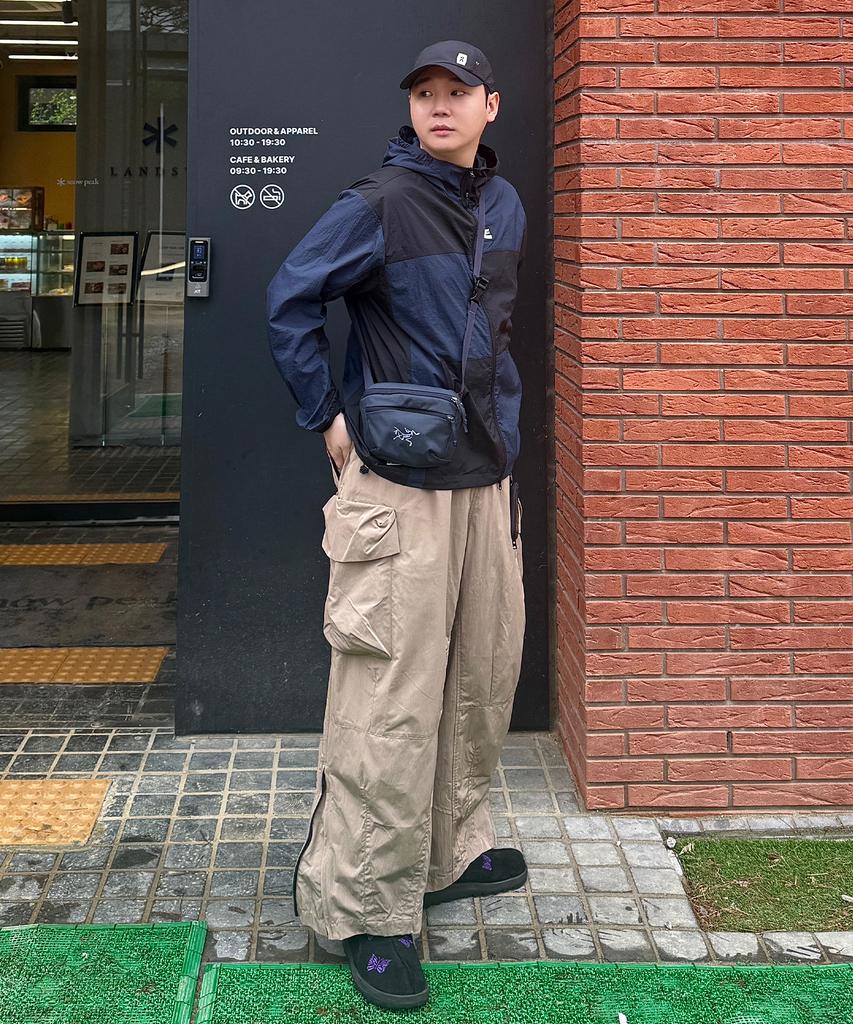 Kallapataleu Wide Balloon Ankle Zip Belted Cargo Pants - Beige