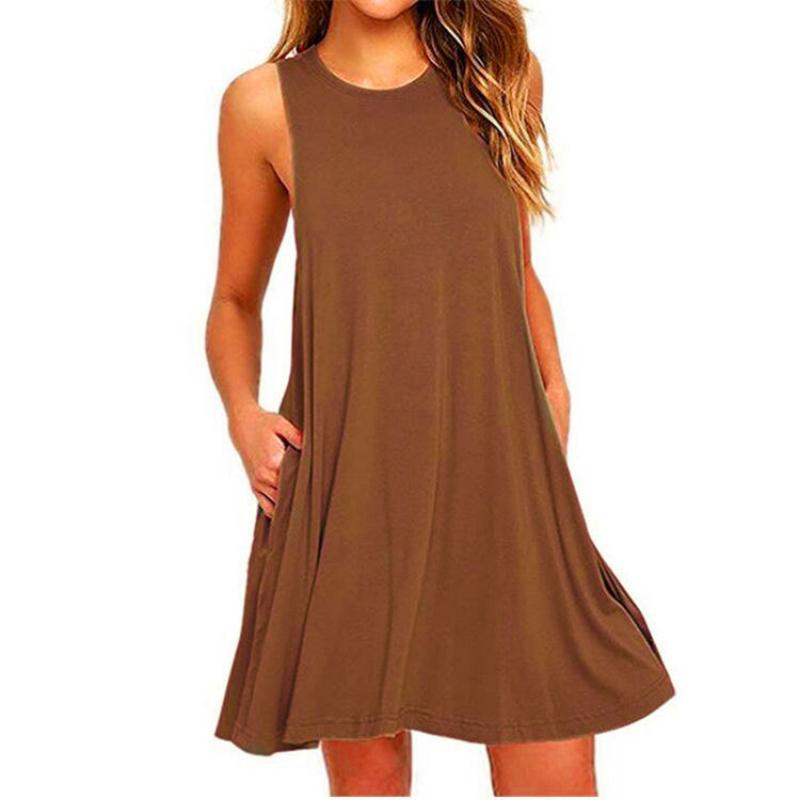 Women's Summer Casual Sleeveless Tank Dress, Solid Color Loose Round Neck Swing Mini Dress with Pockets Beach Vacation Daily Wear Dress