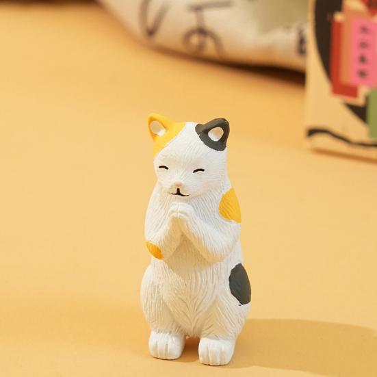 Clasp Hands Animal Statue Simulation Panda Rabbit Capybara Koala Dog Cat Monkey Ornament Resin Sculpture Decoration Ornament