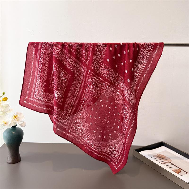 

Квадратный шелковый платок 68X68 см с принтом пейсли, женская шаль, модный шарф, роскошные платки для волос, хиджаб, бандана, пашмина, повязка на голову, шейный платок 68x68cm