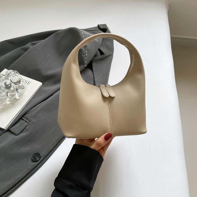 Womens Retro Fashion Cute Versatile Small Dumpling Daily Handbag