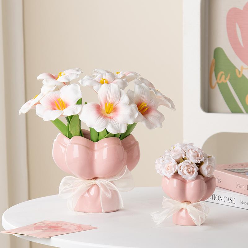 Ceramic Hand-held Flower Vase Desk Decoration Flowers Arrangement Artificial Flower Decorative Floral Vases Room Aesthetic Decor