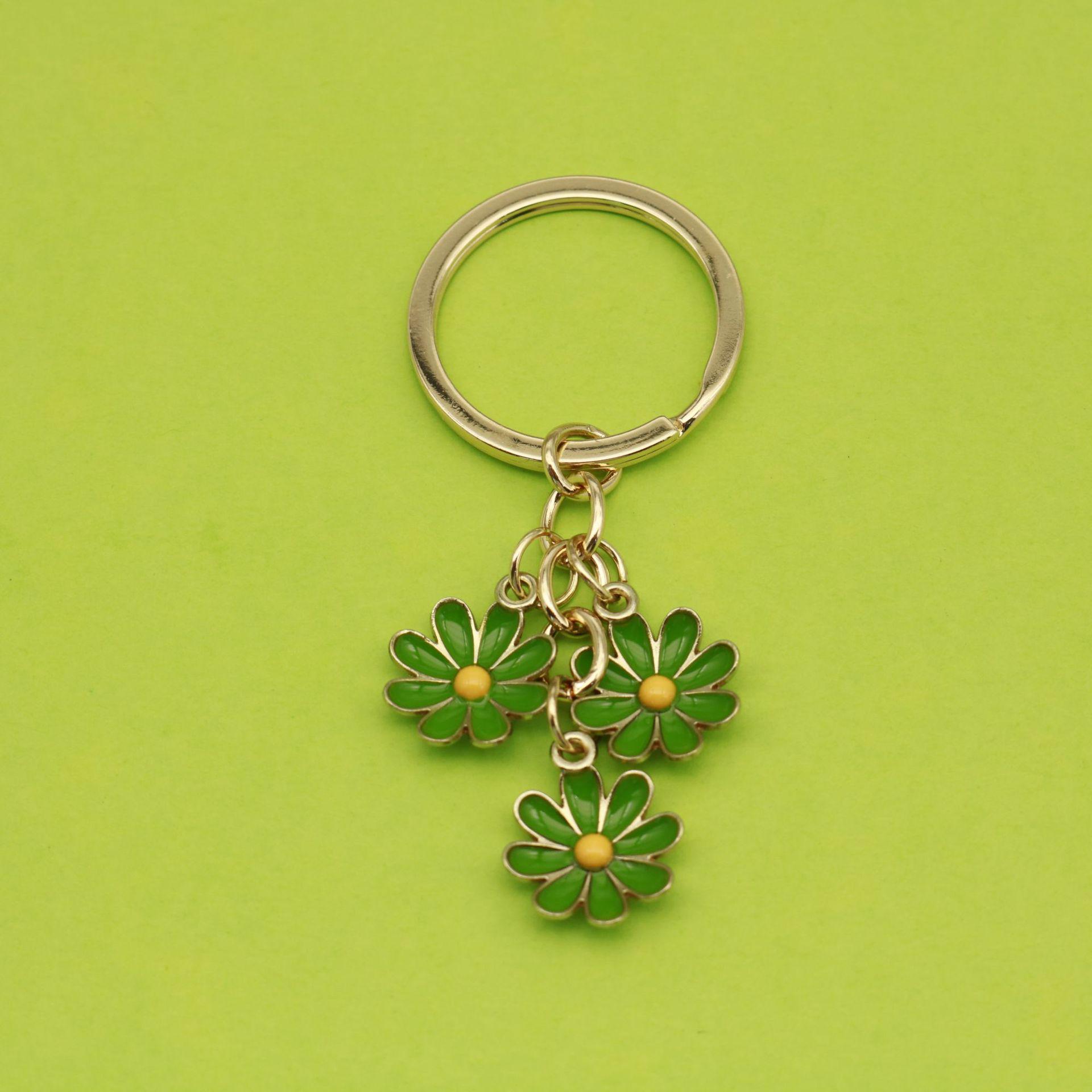 Artistic Daisy Bag Charm & Keyring Pendant