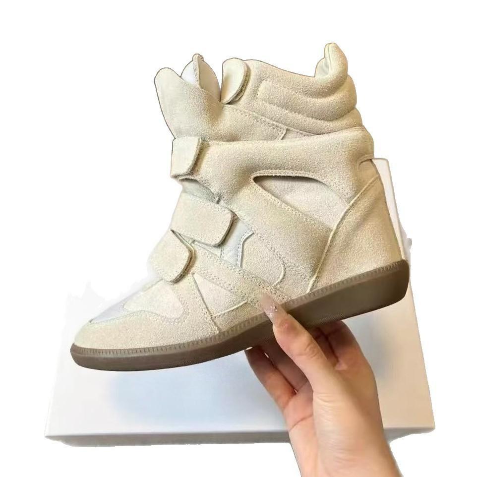 Street Stars Gain Height Inside. Women's Sports and Leisure Hiking Shoes