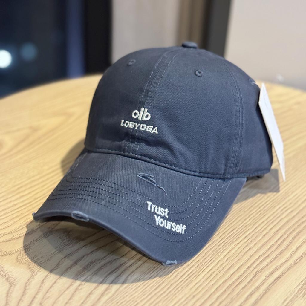 Vintage American street style simple embroidered soft-top baseball cap with deep fit for large head sizes, unisex sun protection cap