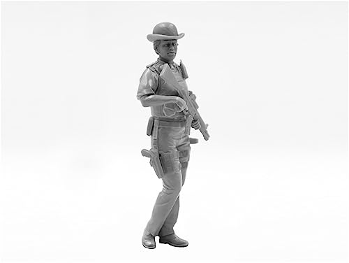 ICM 1/16 British Policewoman Plastic Model Kit 16009