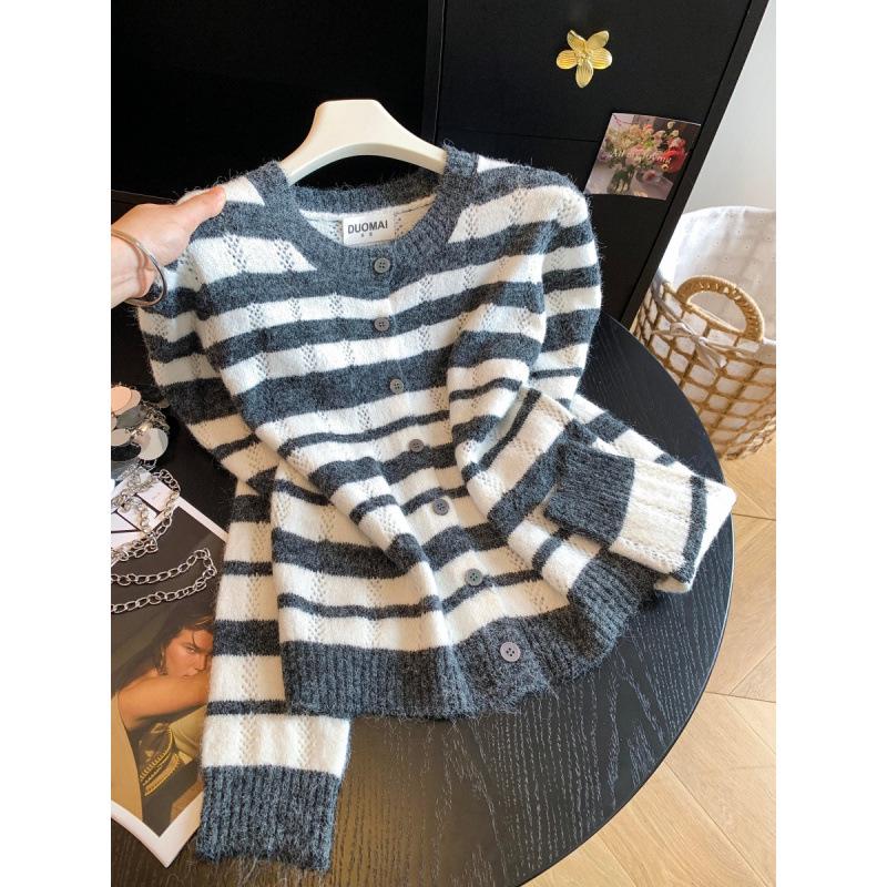Trendy Autumn Korean-Style Striped Knit Cardigan for Women