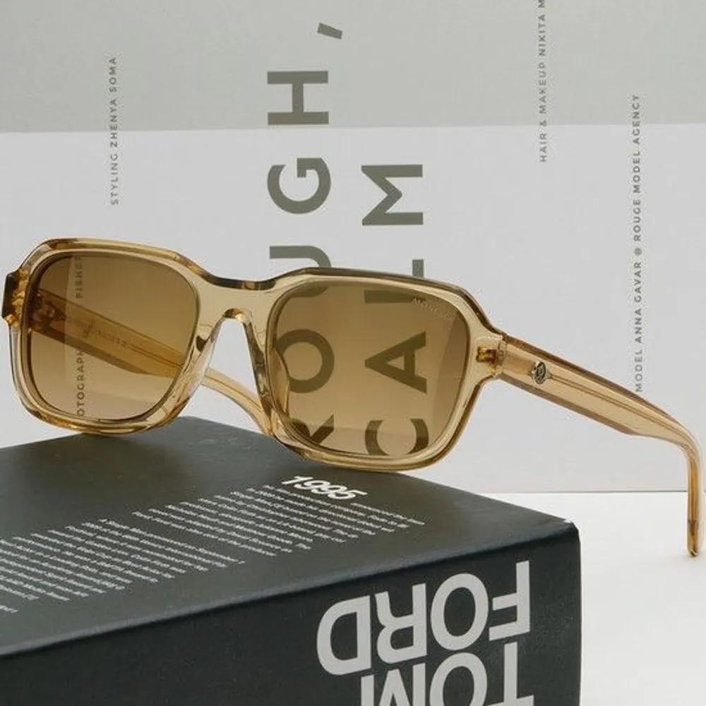 Sunglasses ML0199 57G Square Translucent Horn-rimmed Mirror