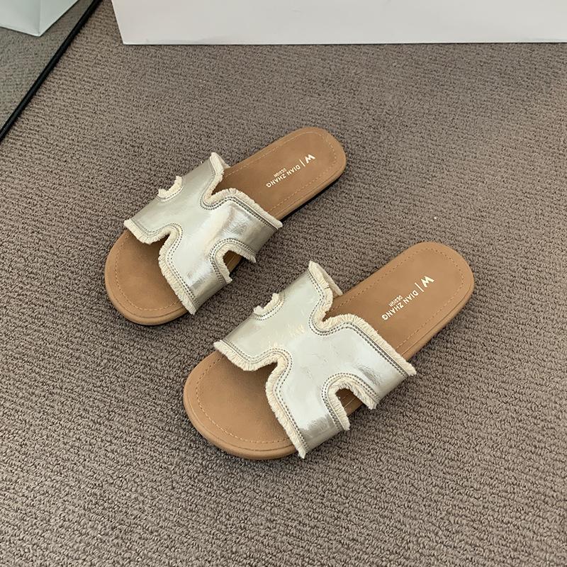 

Женские тапочки на мягкой подошве для улицы, лето, новые, повседневные, универсальные, с юбкой, пляжные, однословные, крутые тапочки, цвет 40 серебряный