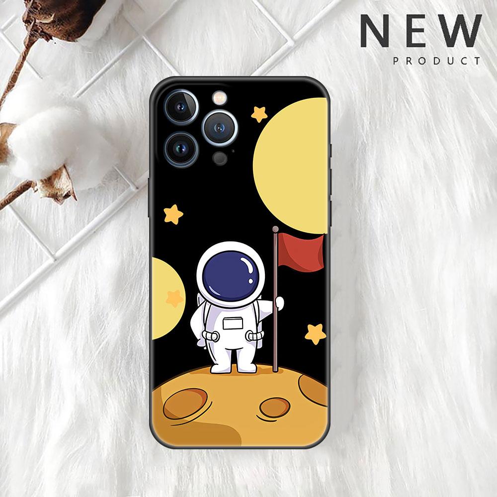 Urocze etui z astronautą dla Apple iPhone 14 11 13 12 Pro 7 XR X XS Max 8 Plus 6 6S 14Pro Czarne Miękkie Etui na Telefon