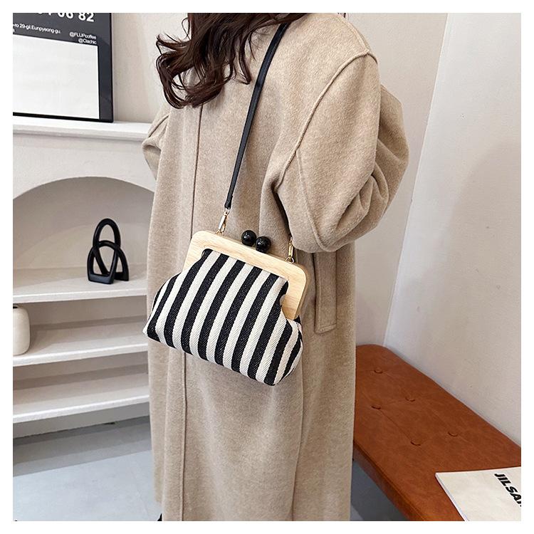 Women Bags Euro-America Style Cotton Fabric Flap Ladylike Dot Hasp Soft Shoulder Bags Purse MINI Bag Phone Bag Designer Bags