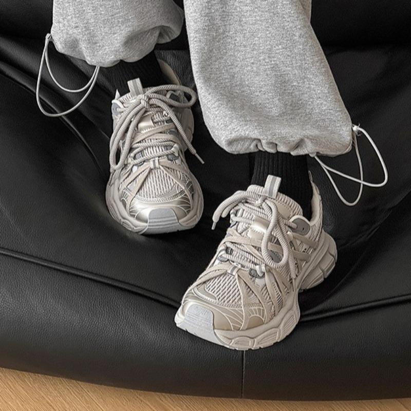 Fashion Sneakers for Men Chic Breathable Anti Slip Mesh Thick-soled Sneaker Mens Light Comfort Outdoor Casual Sneakers Zapatillas Hombre
