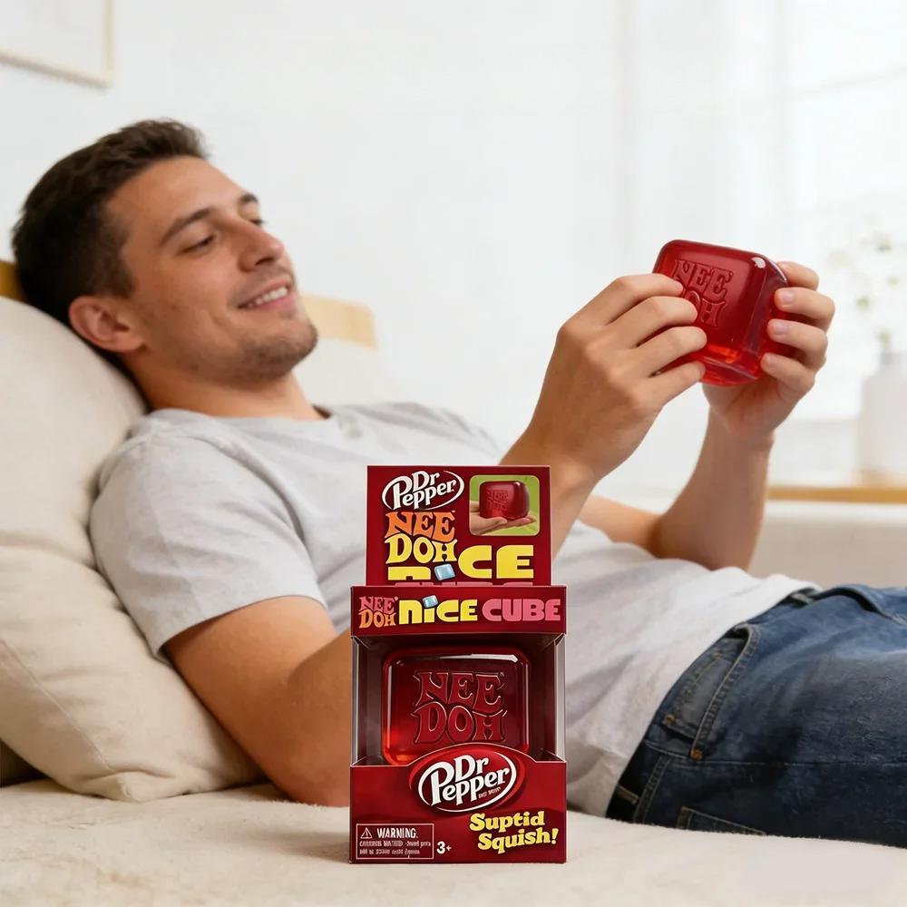 Kinder Kinder Dr Pepper x NeeDoh Nice Cube Squishy Stressabbau Spielzeug, Weicher Quetsch-Fidget-Würfel für Erwachsene, Sensorisches Spielzeug zur Angstlinderung