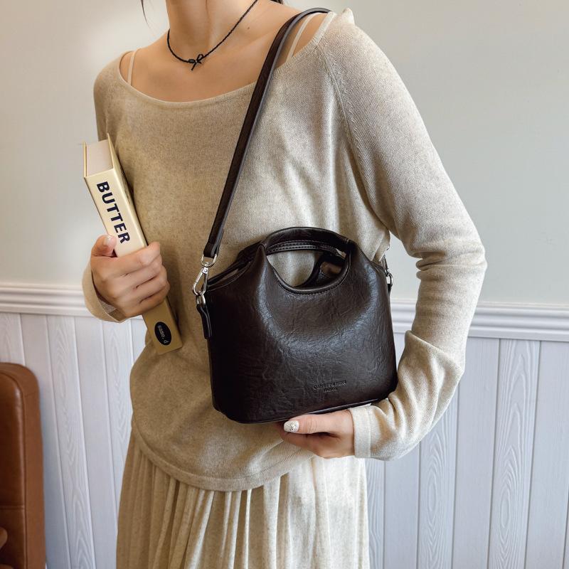 Handheld Women's Bag Fashion Shoulder Messenger Bag