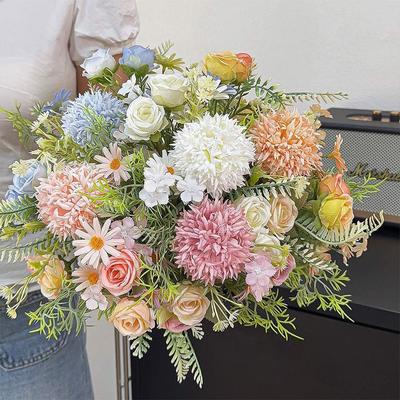 Mehrfarbige Künstliche Rose Grüne Blätter Blumengesteck Künstliche Rosenblüte Schreibtischornament Foto Requisiten Lebensechte Blumen