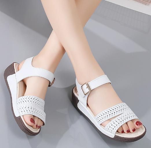New Summer Wedge Sandals for Women's Thick Sole Sponge Cake Sandals for Mothers Wearing Flat Straps for Women's Sandals