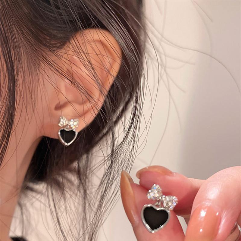 

French Retro Romantic Zircon Heart Bow Pendant Dangle Earrings 2024 Fashion Jewelry Wedding Party Luxury Accessories For Women s