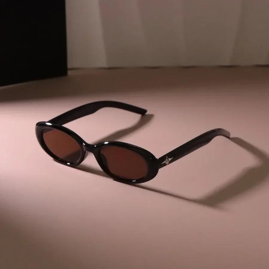 Casual Small Frame Oval Sunglasses Women Men Sun Glasses Female Mirror Colors Designer Brand Fashion Luxurious Eyewear