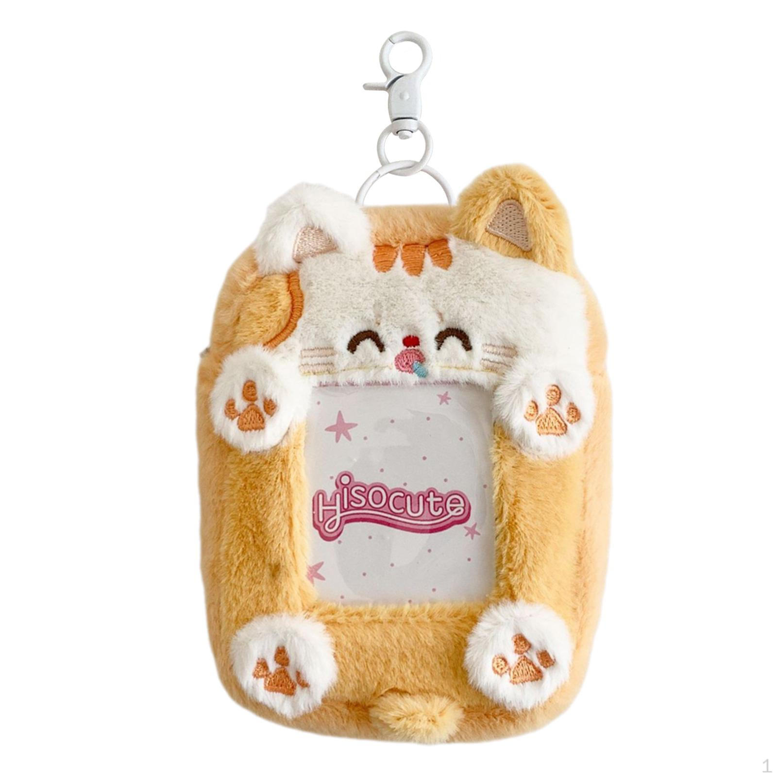 

Уютный брелок-держатель для карточек для любителей спорта жёлтый