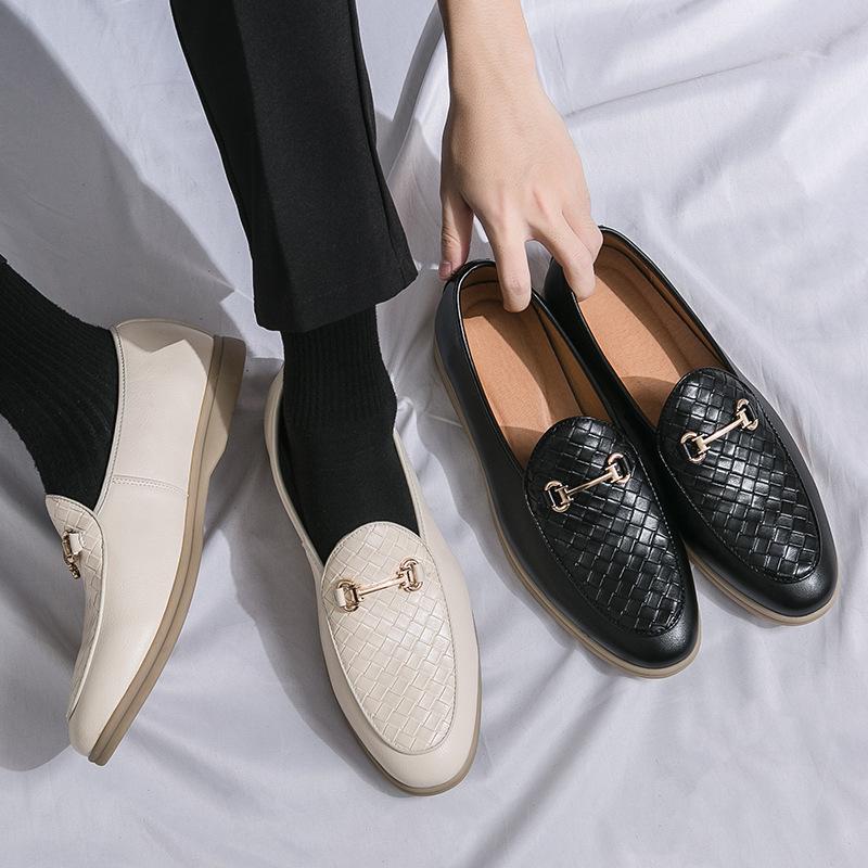 Solid color Doudou shoes men's summer breathable lazy shoes 2025 new men's shoes loafers men's casual leather shoes men's