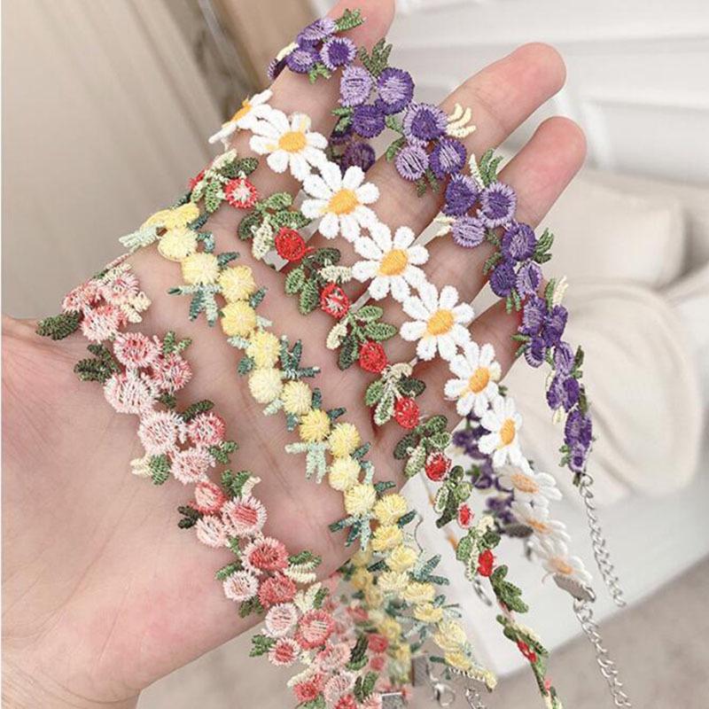 Pfirsichrosa Spitze Bestickte Florale Choker-Halskette für Damen - Frühling/Sommer Kollektion