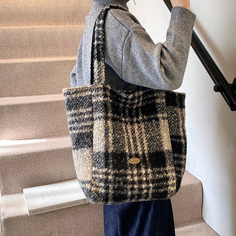 2025 new plush tote bag vertical striped cloth bag plaid shoulder bag large capacity double-sided backpack